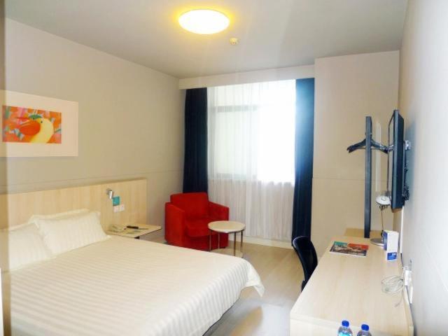 Jicheng  Jinjiang Inn Zhengzhou International Convention Center מראה חיצוני תמונה