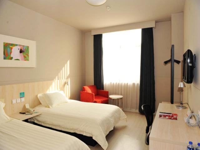 Jicheng  Jinjiang Inn Zhengzhou International Convention Center מראה חיצוני תמונה